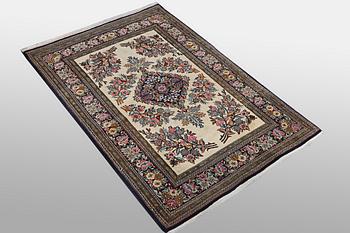 A rug, Quum, ca 156 x 106 cm.