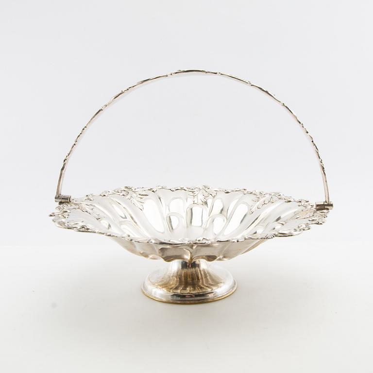 Cake stand and bowl, silver plate, first half of the 20th century.