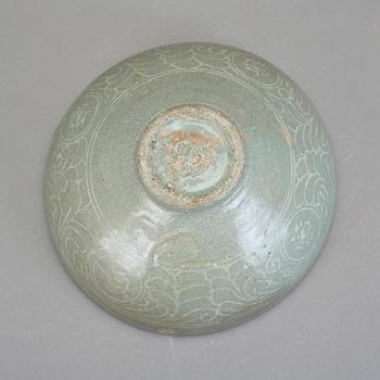 SKÅL, keramik. Korea, Koryo 1200-tal.