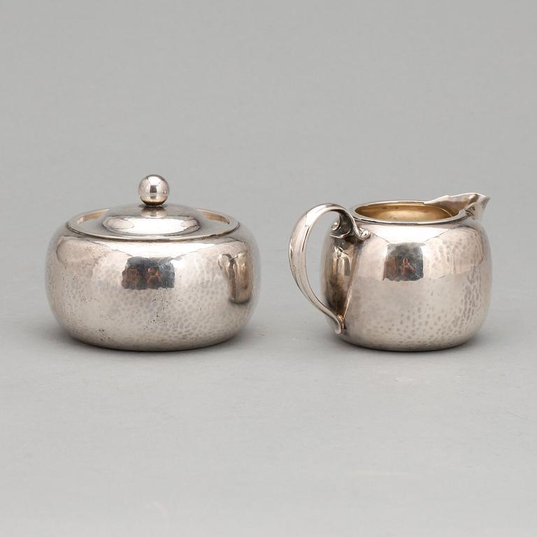 GRÄDDKANNA SAMT SOCKERSKÅL, sterlingsilver, design Harald Nielsen, Georg Jensen, 1933-44. Tot ca 242 gram.