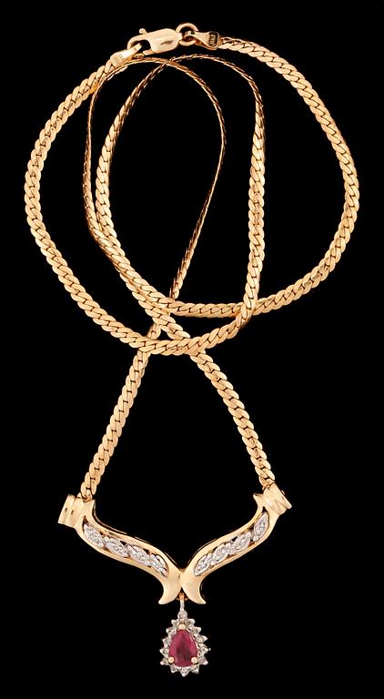 COLLIER, 14k guld med rubin och små diamanter. Vikt ca 6g.