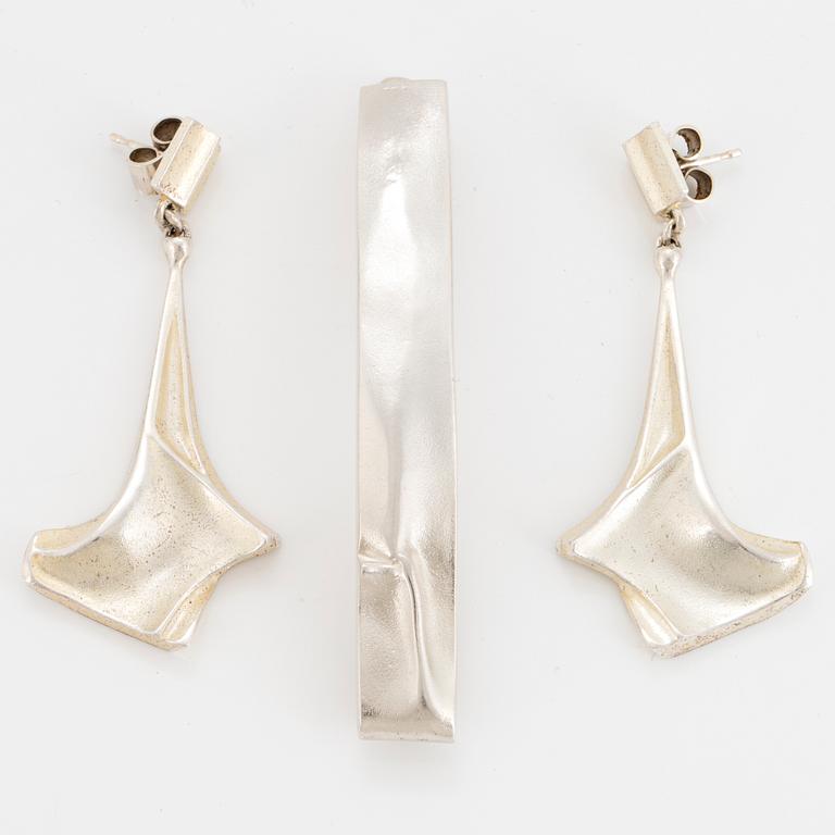 Earrings, silver, "Mini Punk" 1990, and tie clip, Björn Weckström, Lapponia.