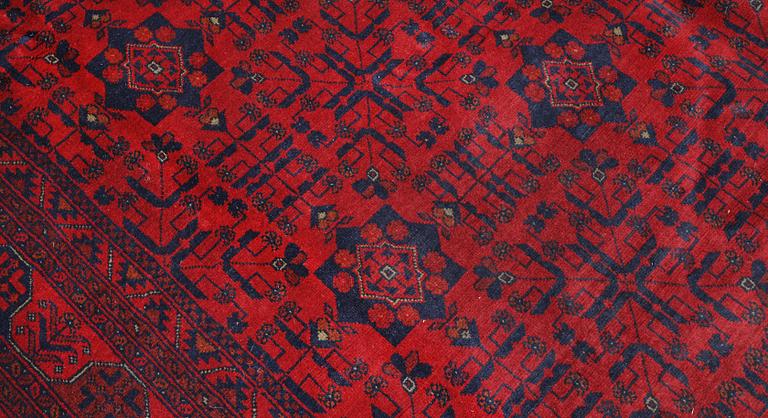 A Afghan fine carpet, 297 x 205 cm.