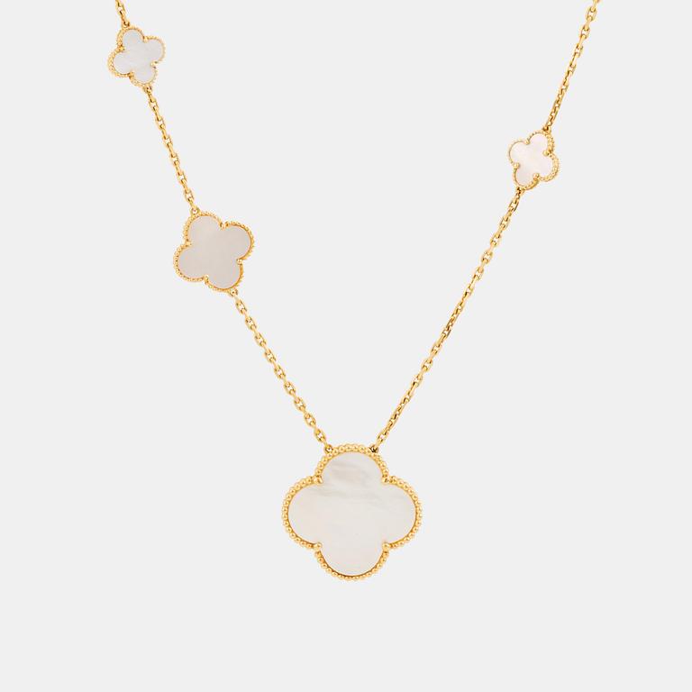 A Van Cleef & Arpels necklace "Alhambra" in 18K gold and white mother-of-pearl.