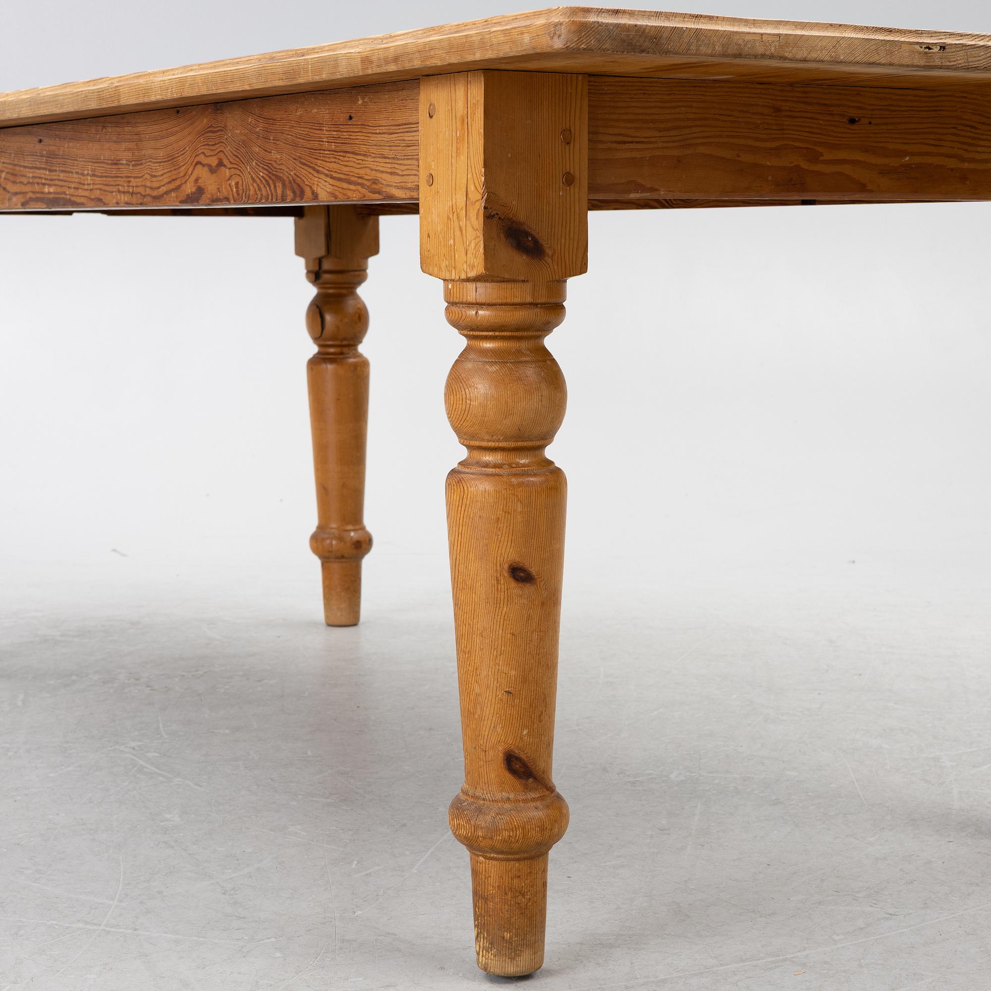 Dining table, late 19th century.