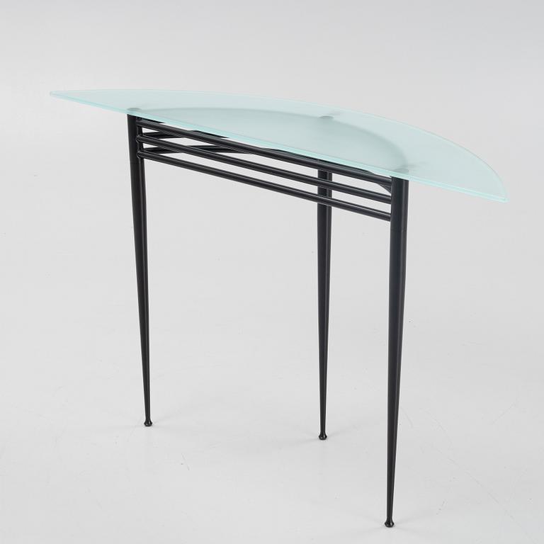 Pascal Mourgue, a glass side table, Artelano, France, later part of the 20th Century.