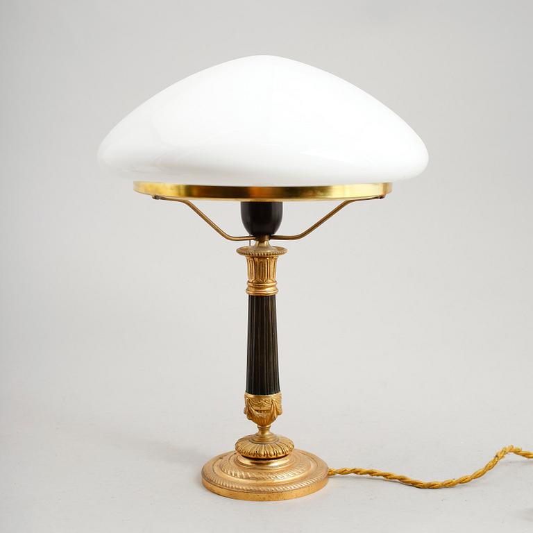 BORDSLAMPA, empirstil, 1800-/1900-tal.