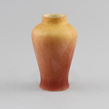 VAS, flintgods, jugend, Gunnar Wennerberg, Gustavsberg, signerad samt daterad 1902.