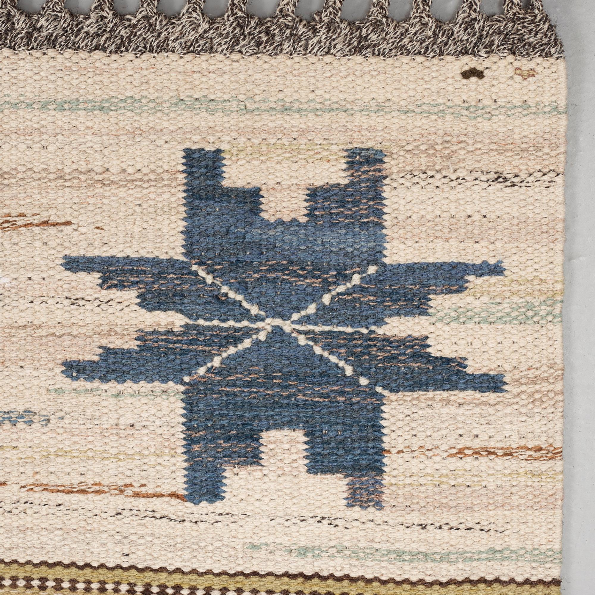 CARPET. "Höstmattan". Flat weave. 305,5 x 201,5 cm. Signed AB MMF.