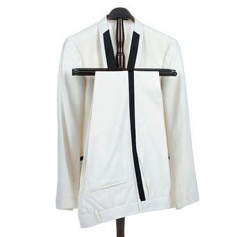 TIGER OF SWEDEN, a men´s white and black tuxedo with jacket and pants, size 48.