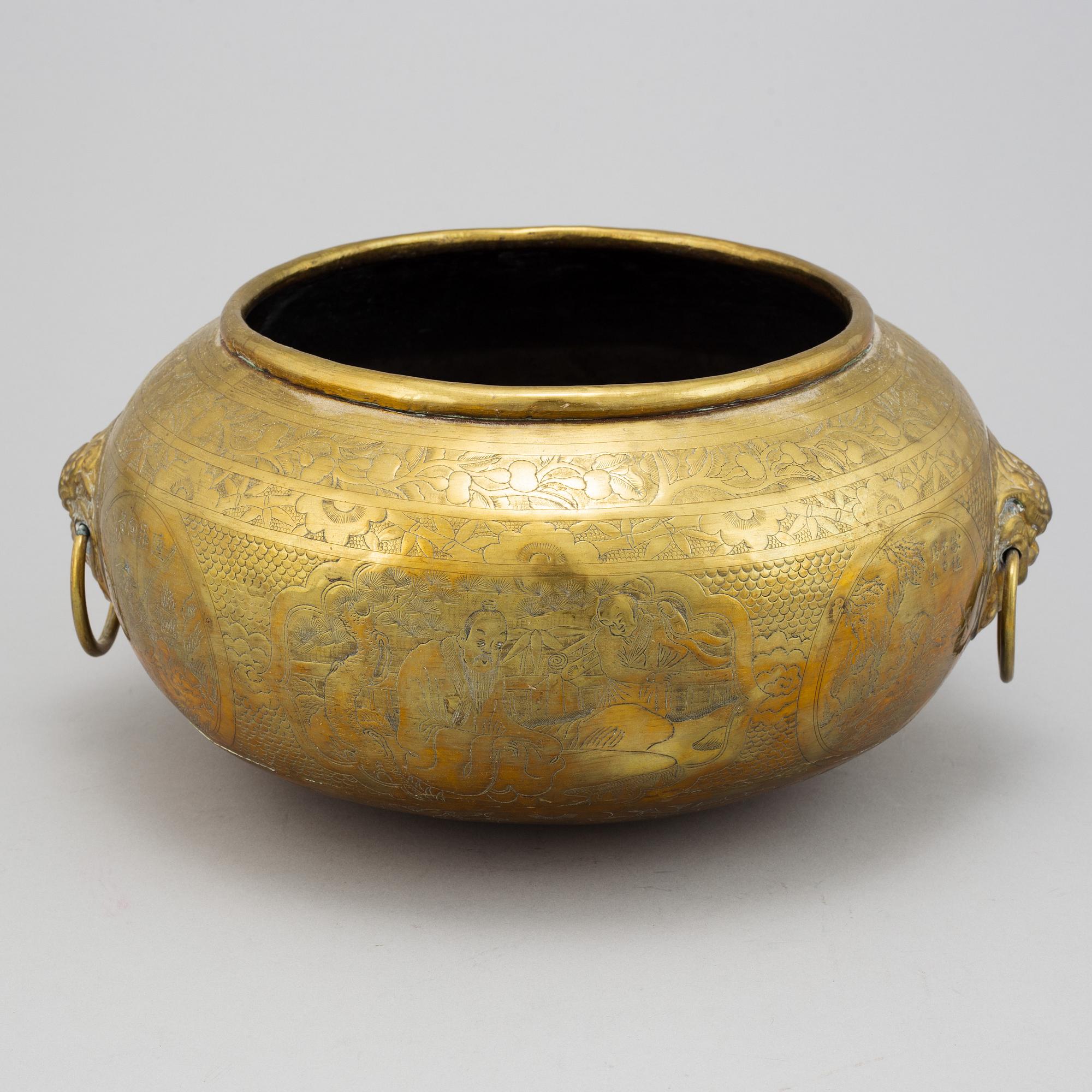 A large Chinese brass censer, early 20th century.