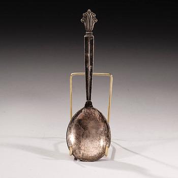 SKED, sterlingsilver, Georg Jensen, Denmark, bär svensk kontrollstämplar. Vikt ca 73,6 cm.