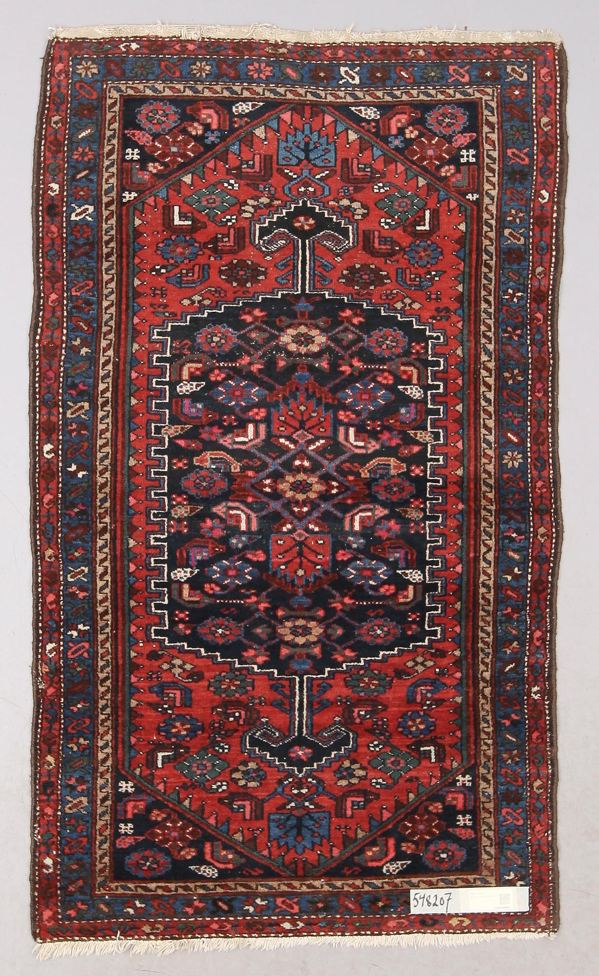 MATTA, Hamadan. 182 x 106 cm.