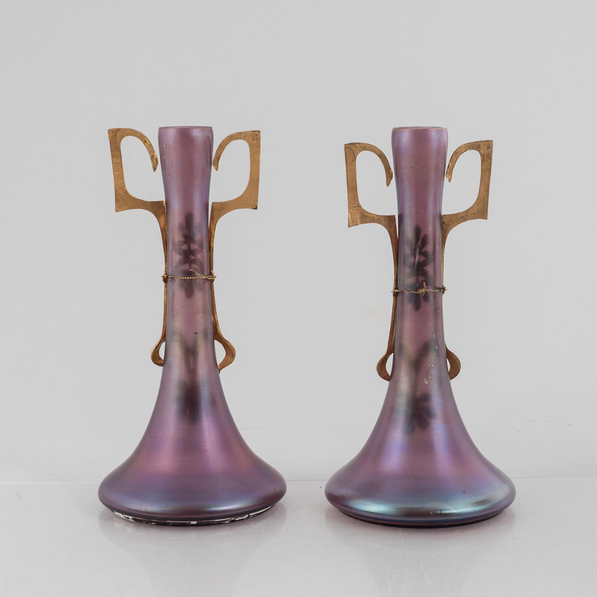 A pair of Art Nouveau glass vases, early 20th Century.