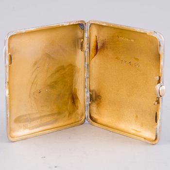 A parcel-gilt cigarette case, mark of PP, Helsinki. Around 1950.