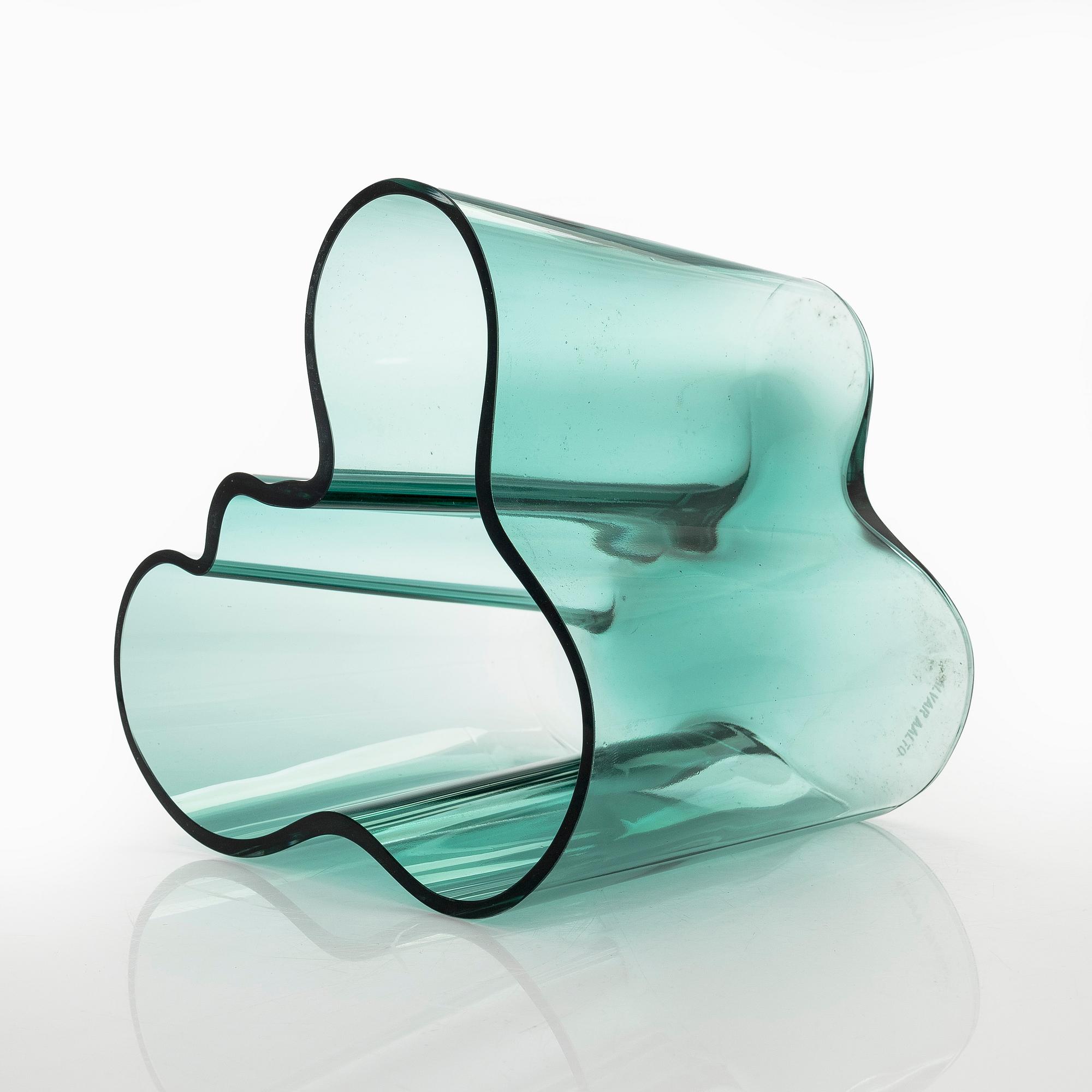 Alvar Aalto, vas "3030", signerad Alvar Aalto.