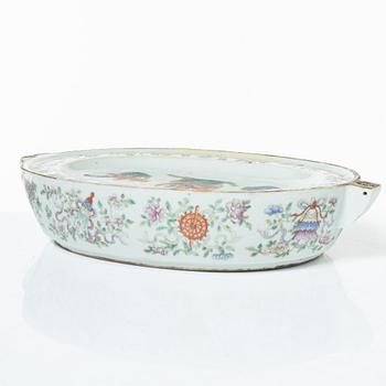 Värmefat, porslin, Kina, Qingdynastin, 1800-tal.