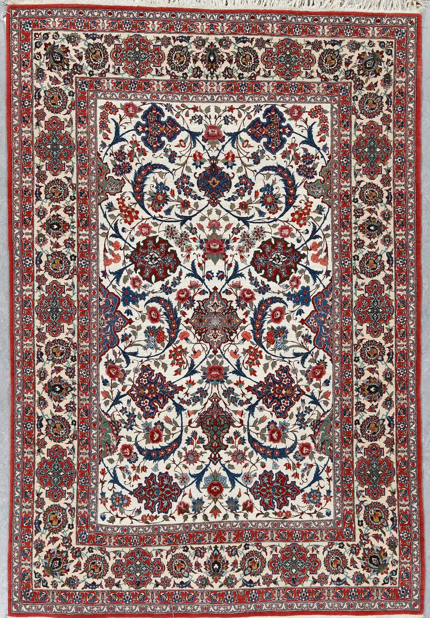 MATTA, sermiantik Isfahan, ca 224x154 cm.