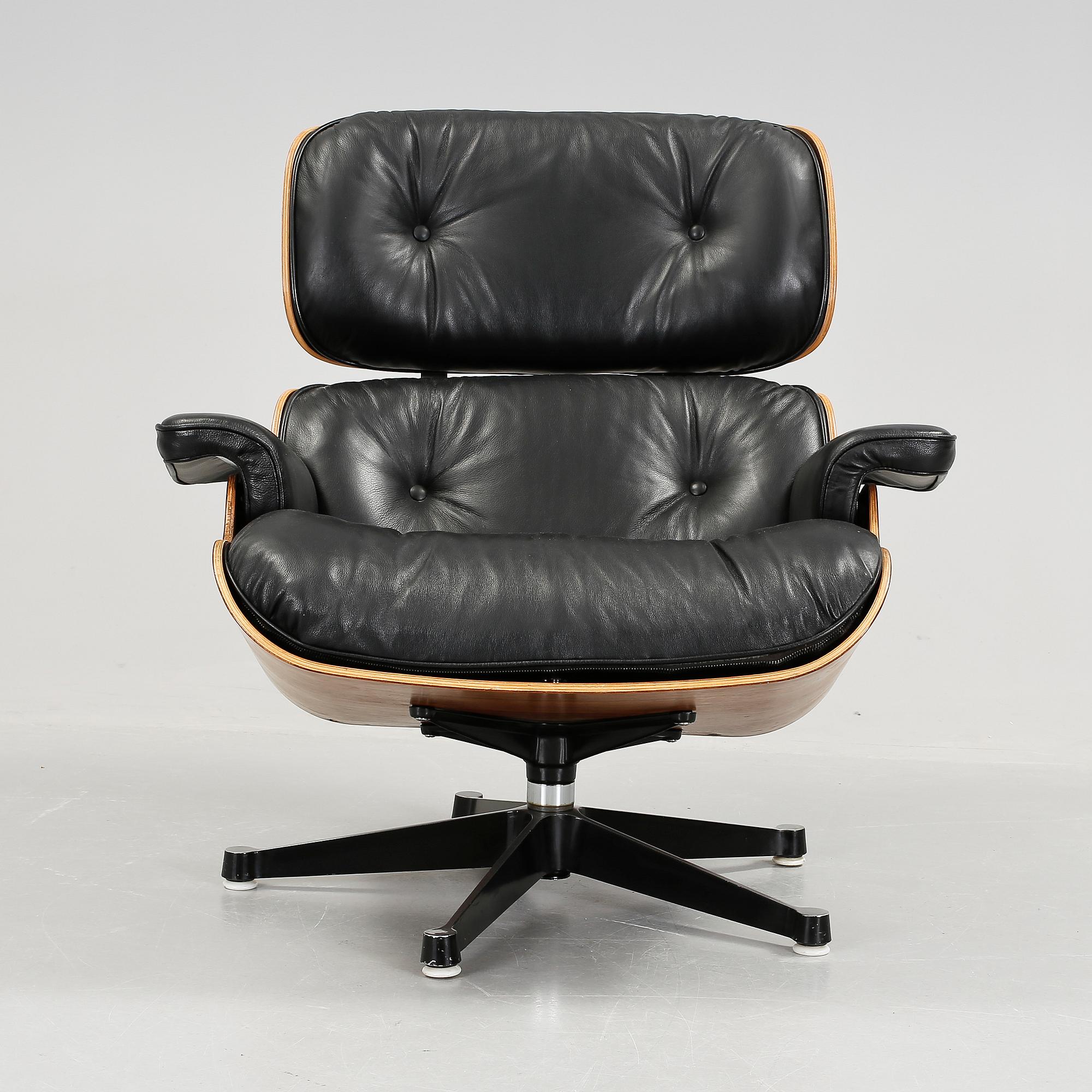 FÅTÖLJ, "Lounge Chair", Charles och Ray Eames, 1900-talets andra hälft.