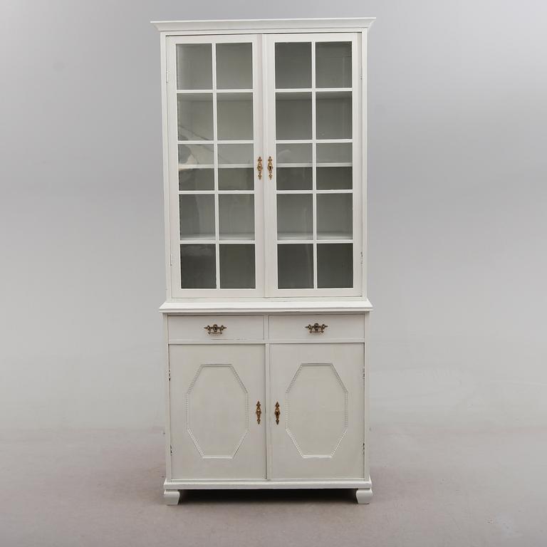 BOKSKÅP, omkring år 1900.