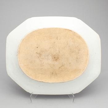 STEKFAT, porslin, Kina, Qianlong (1736-95).