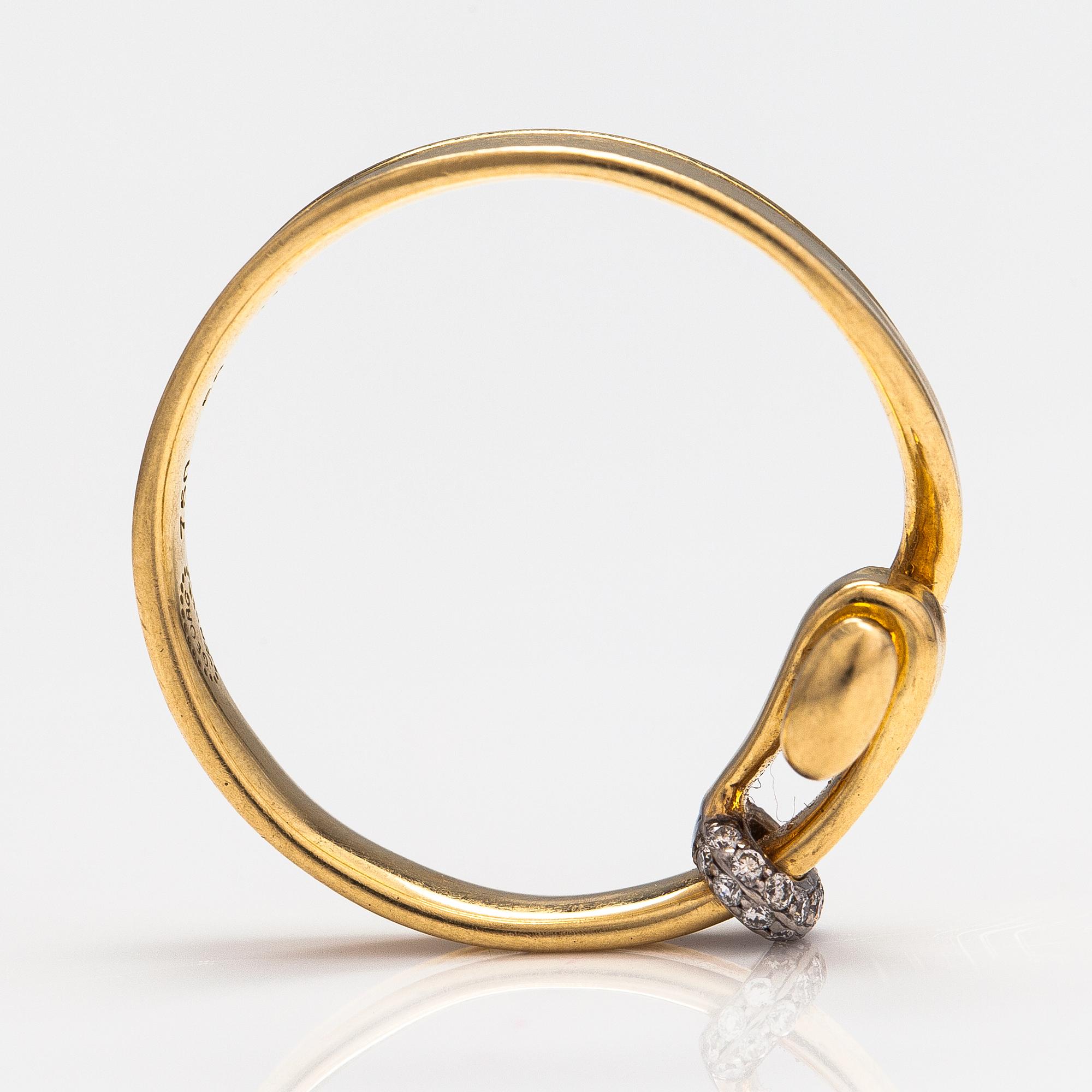 Vivianna Torun Bülow-Hübe, An 18K gold ring "Torun" with diamonds ca. 0.05 ct in total. Georg Jensen, Denmark.