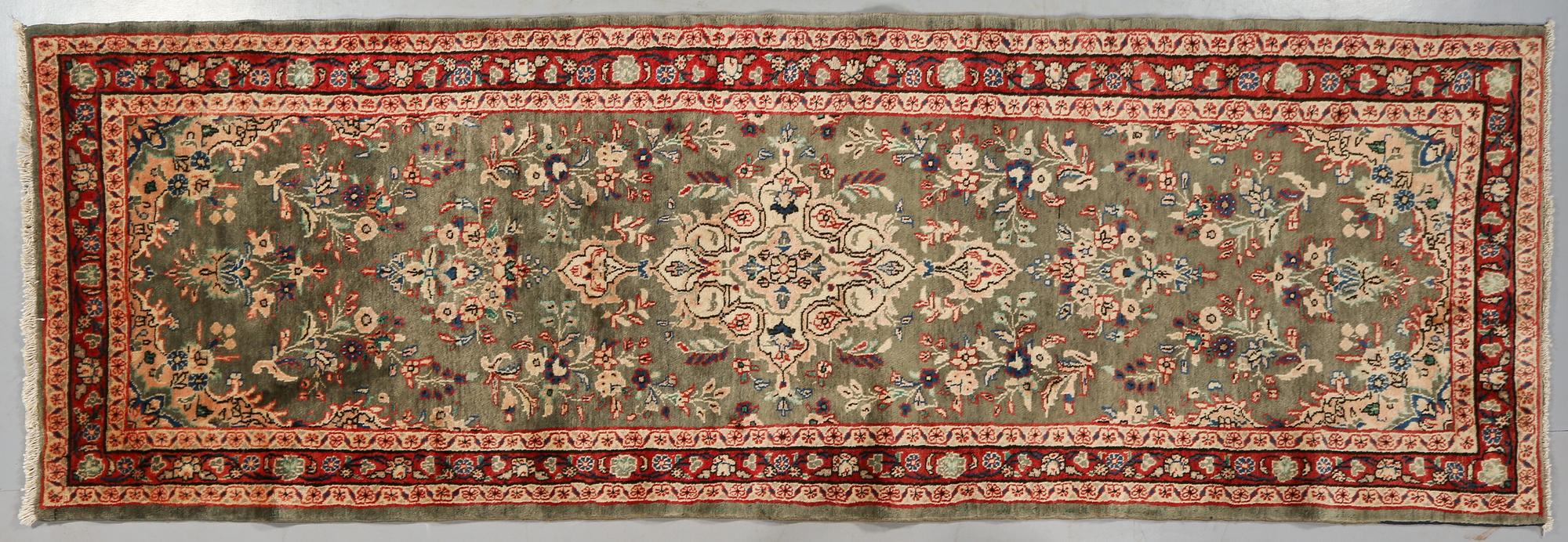 MATTA, orientalisk, modern tillverkning. 306 x 103 cm.