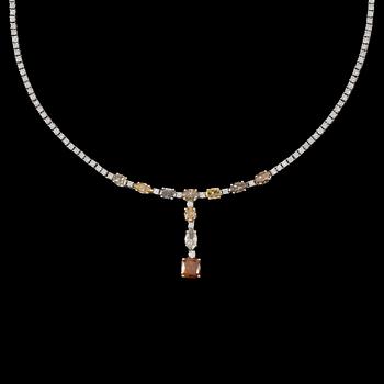 COLLIER, olikslipade fancy coloured samt briljantslipade diamanter, tot. vikt 16.51 ct.