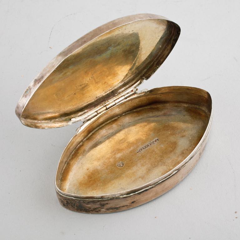 A SWEDISH SILVER SNUFF BOX, by Pehr Abraham Taxberg, Sundsvall, first half of the 19th century.
