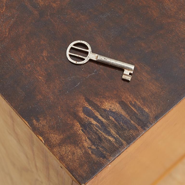 Chest of drawers, functionalism, first half of the 20th century.