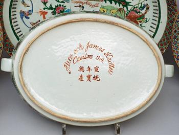 A Canton famille rose armorial dinner service, Qing dynasty, dated 1910. (80 pieces).