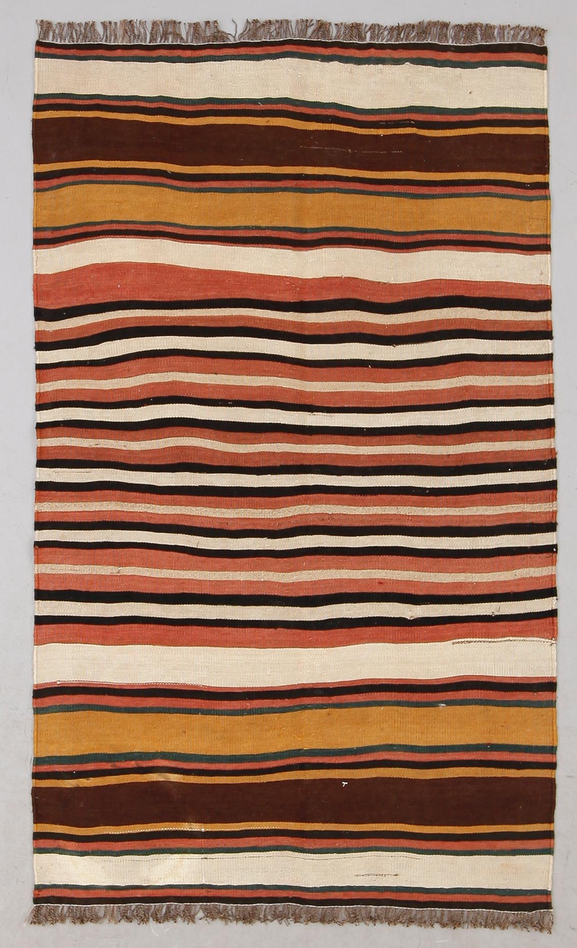 MATTA, Kelim, persisk, ca 170 x 105 cm.