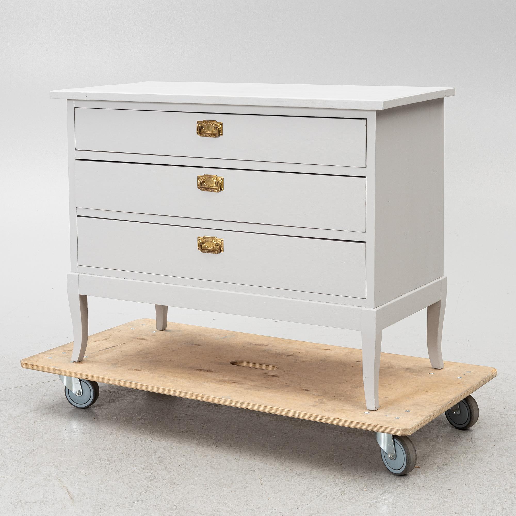 Chest of drawers, early 20th century,