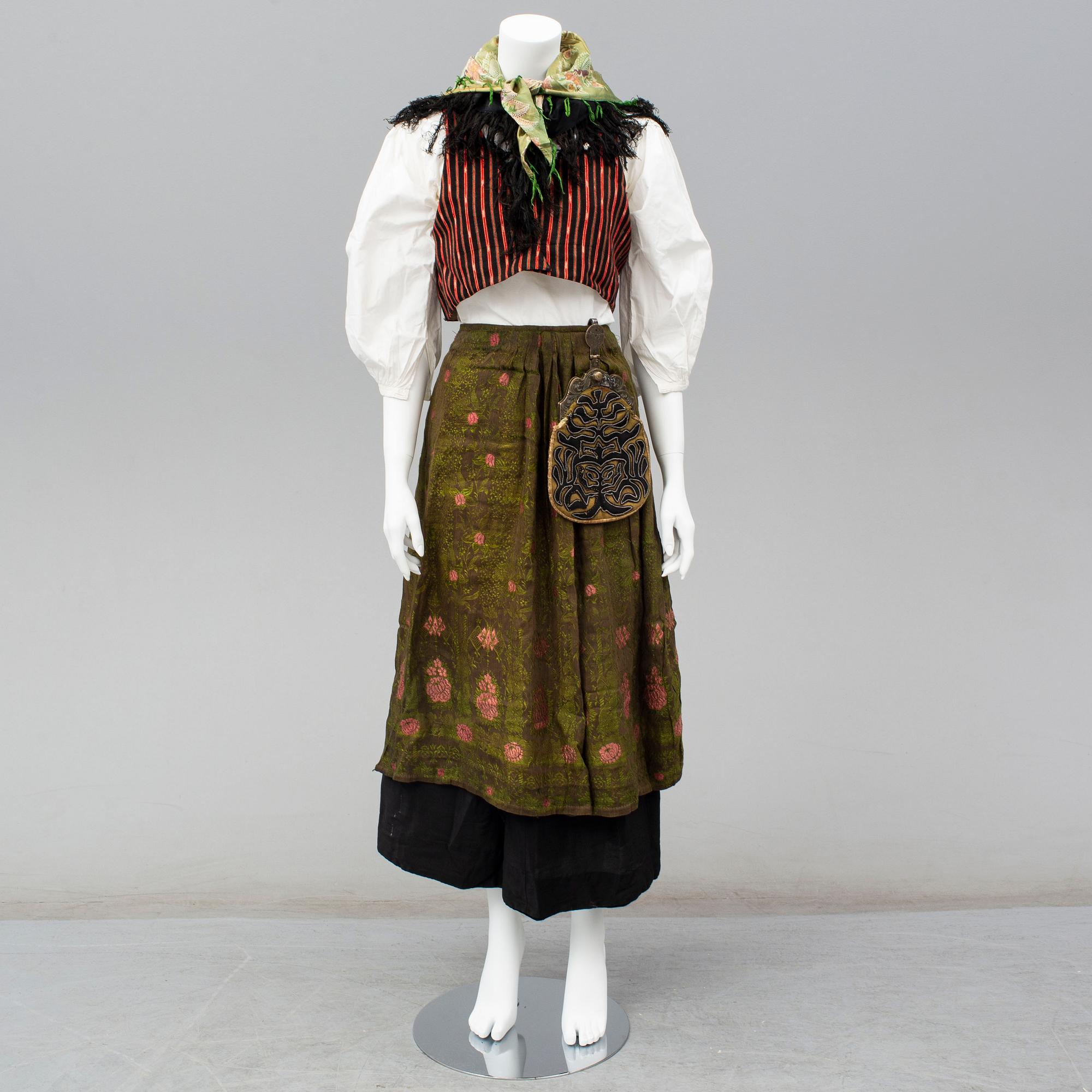 FOLKDRÄKT, 15 delar, Ovanåker, Hälsingland, 1800-1900-tal.
