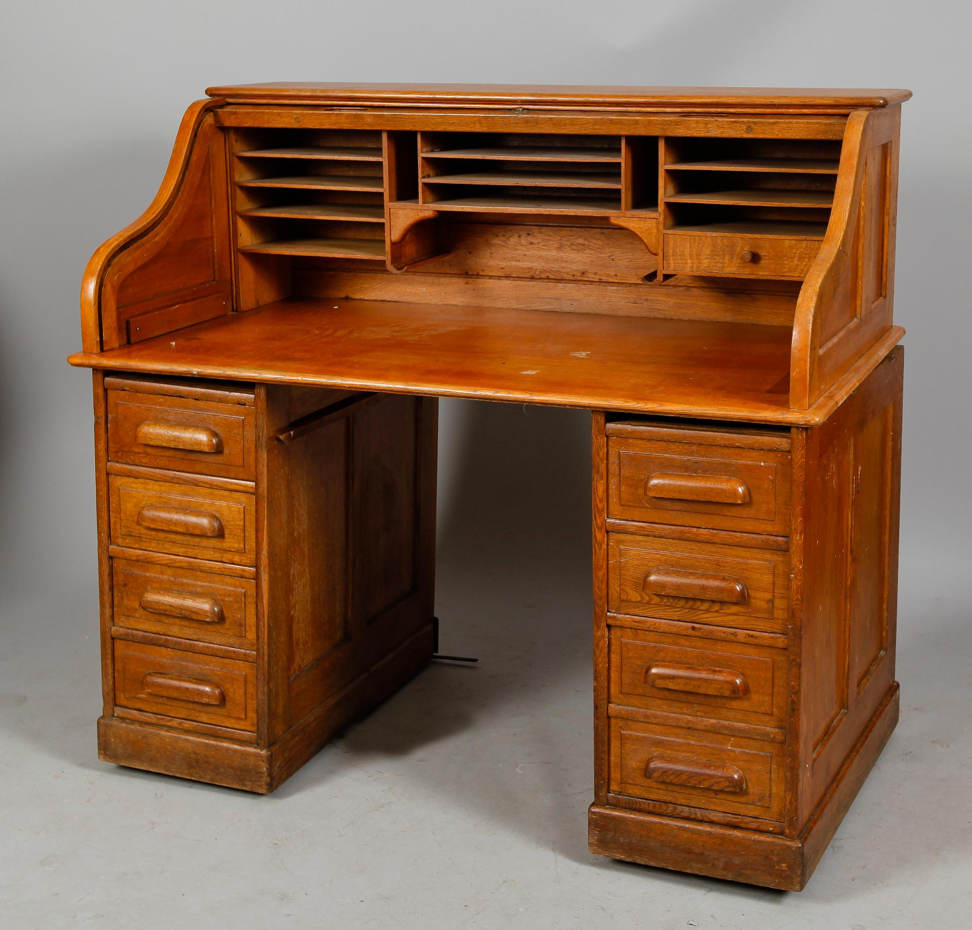 SKRIVBORD, 1900-talets första hälft.