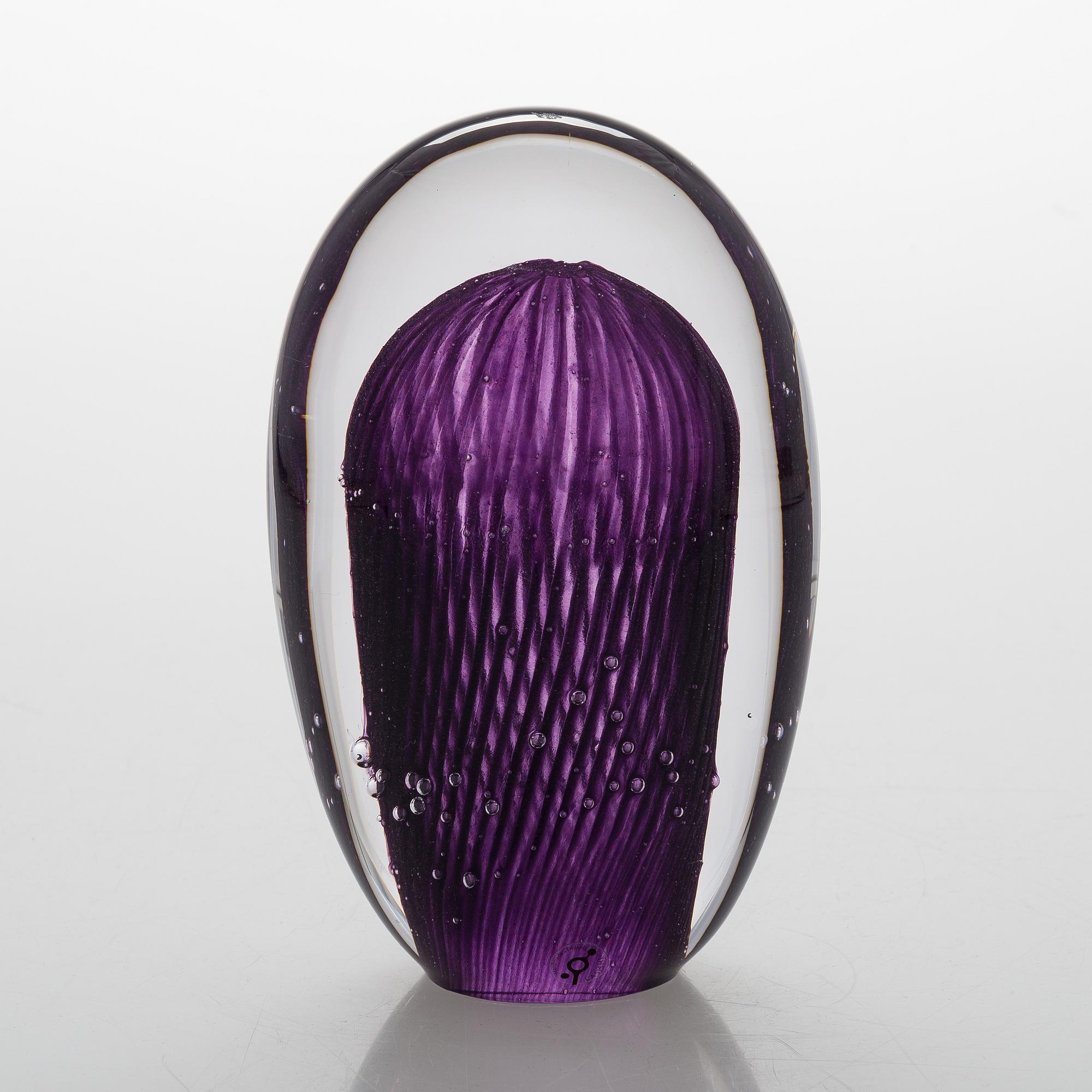 Joonas Laakso, a glass sculpture signed J. Laakso OXIIII.