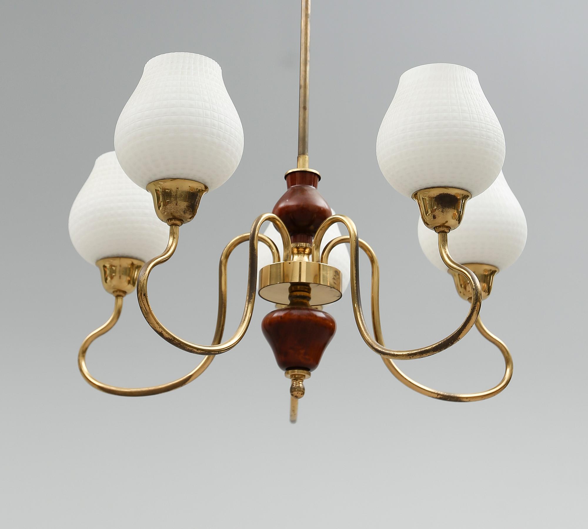 TAKLAMPA, 1900-talets mitt. Höjd ca 72 cm.