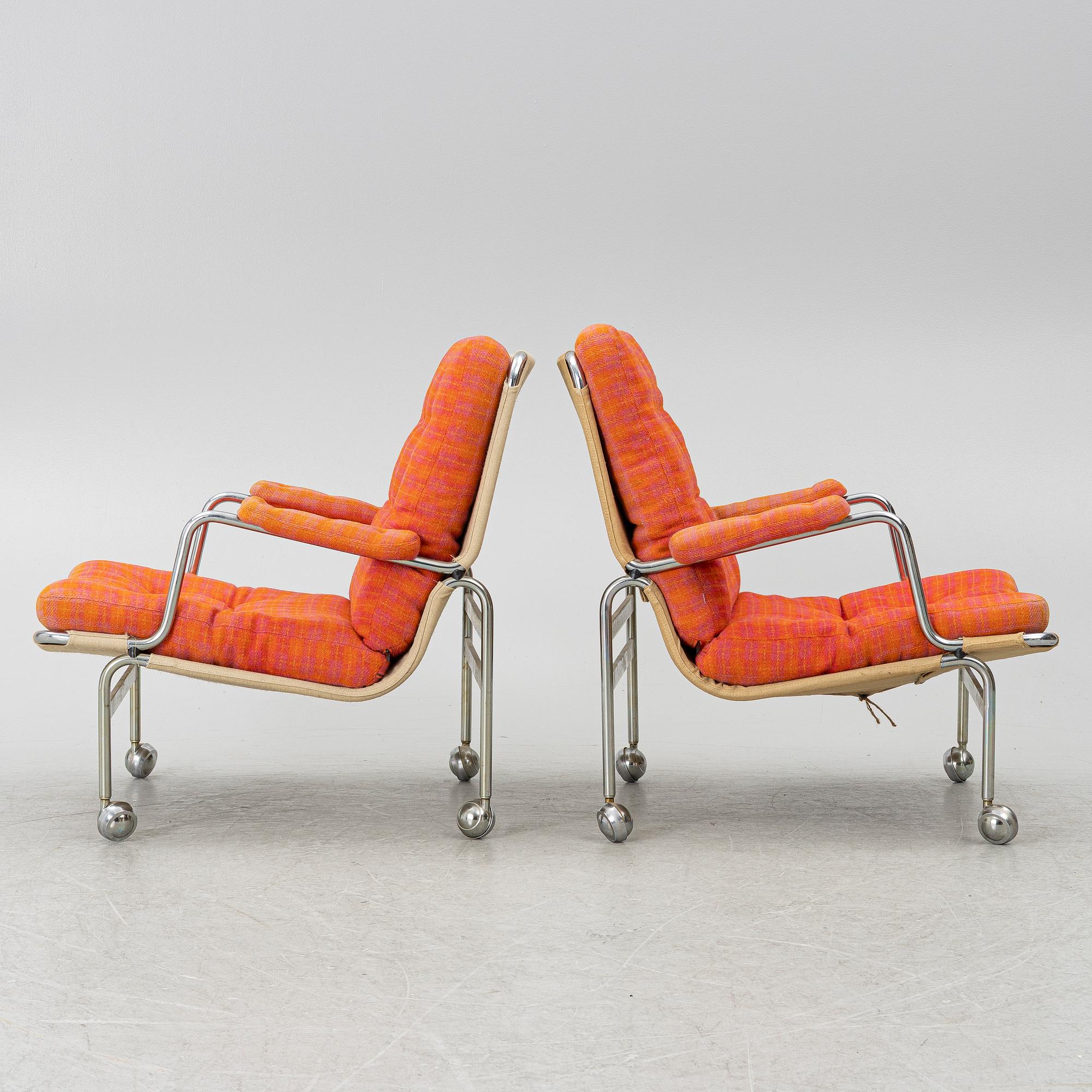 Bruno Mathsson, fåtöljer, ett par, "Karin", Dux, 1970-tal.