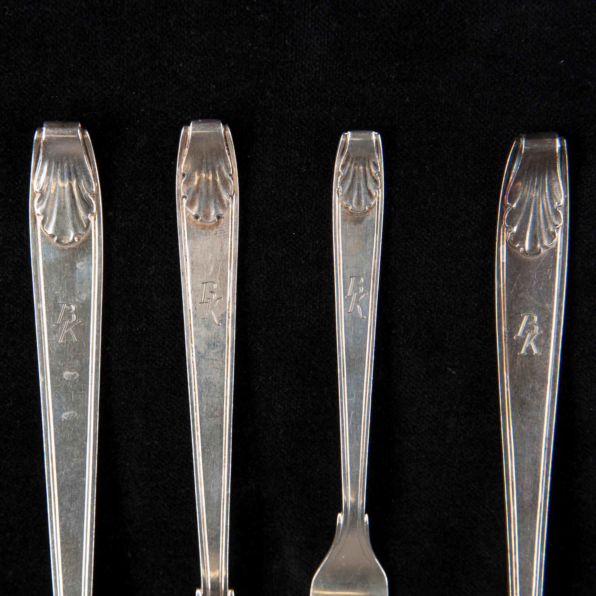 BESTICKUPPSÄTTNING, 102 st, silver, Auran Kultaseppä, Åbo, 1950/60-tal. Totalvikt utan knivar ca 1876 g.