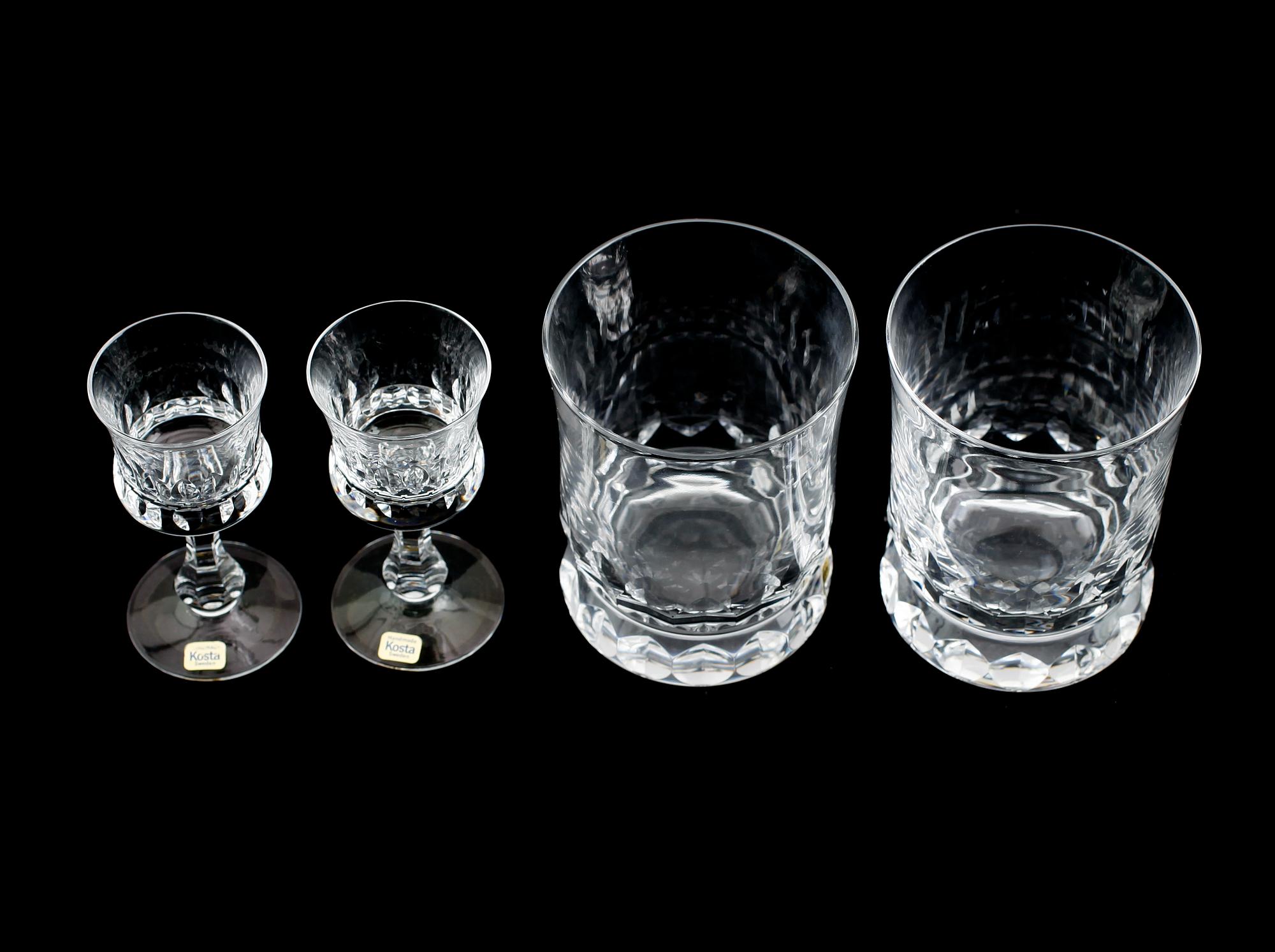 LONGDRINK/GROGGLAS, 6 st samt LIKÖRGLAS,  8 st, "Prince", Göran Wärff, Kosta.