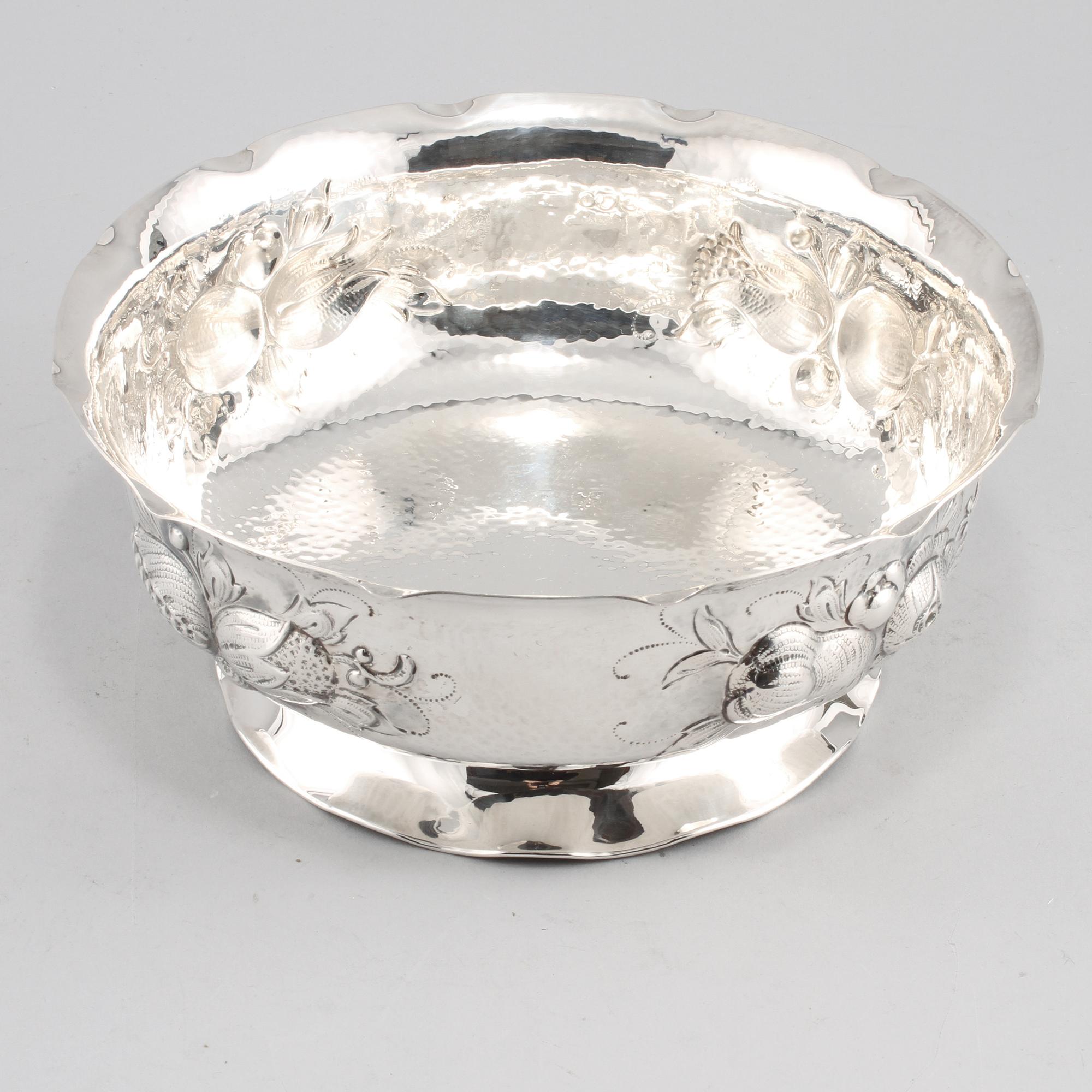 SKÅL, silver, Erik Råström, CGR, Stockholm, 1978. Vikt 532 g.