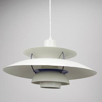 TAKLAMPA, "PH 5", Poul Henningsen för Louis Poulsen, Danmark, 1900-talets andra hälft. Höjd ca 25 m.