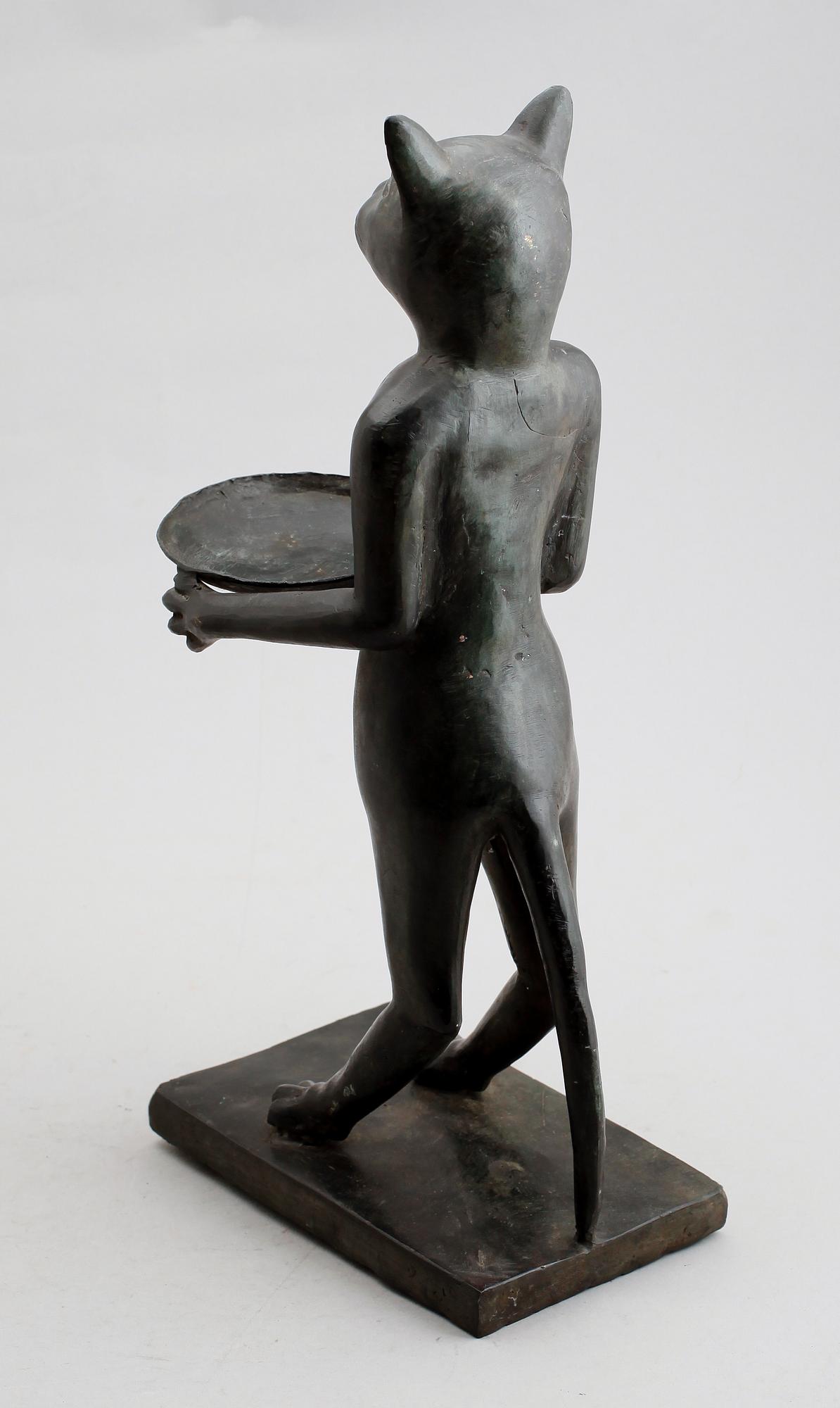 FIGUR, patinerad brons, Ostasien, sent 1900-tal.