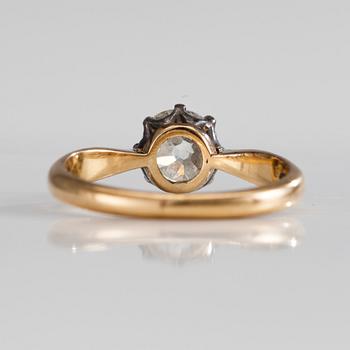RING, 18k guld, gammalslipad diamant ca 0,70 ct, Helsingfors 1924.