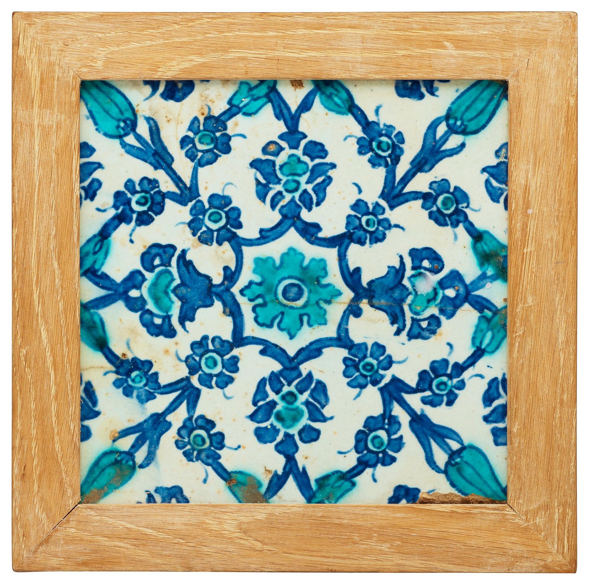 KAKELPLATTA. 25 x 25 cm. Turkiet, sannolikt Iznik 1600-tal.