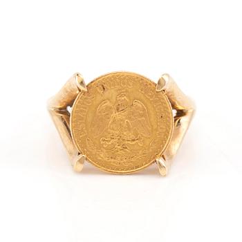 Ring in 14K gold with set coin.