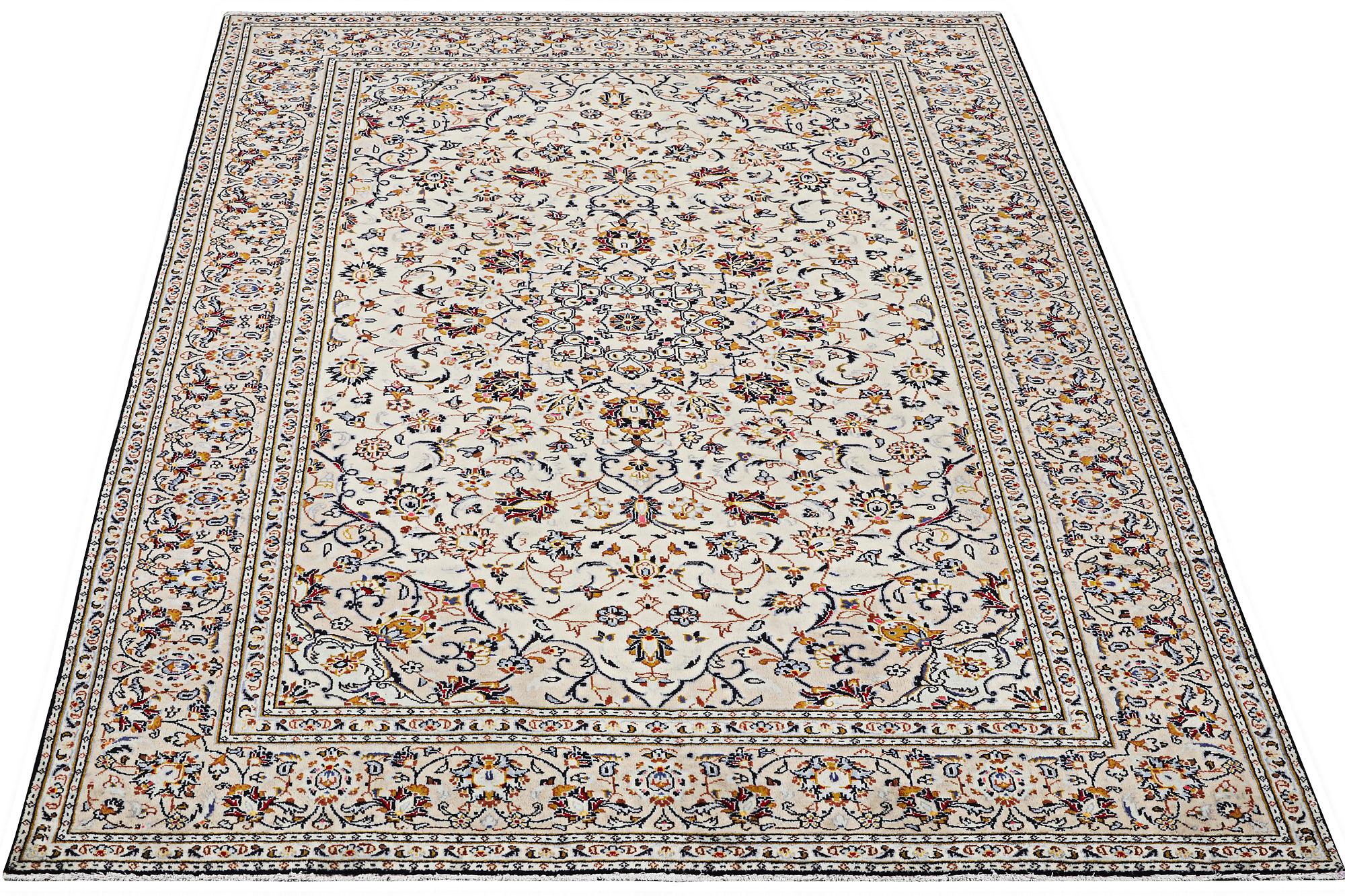 Matta, Keshan, ca 296 x 193 cm.