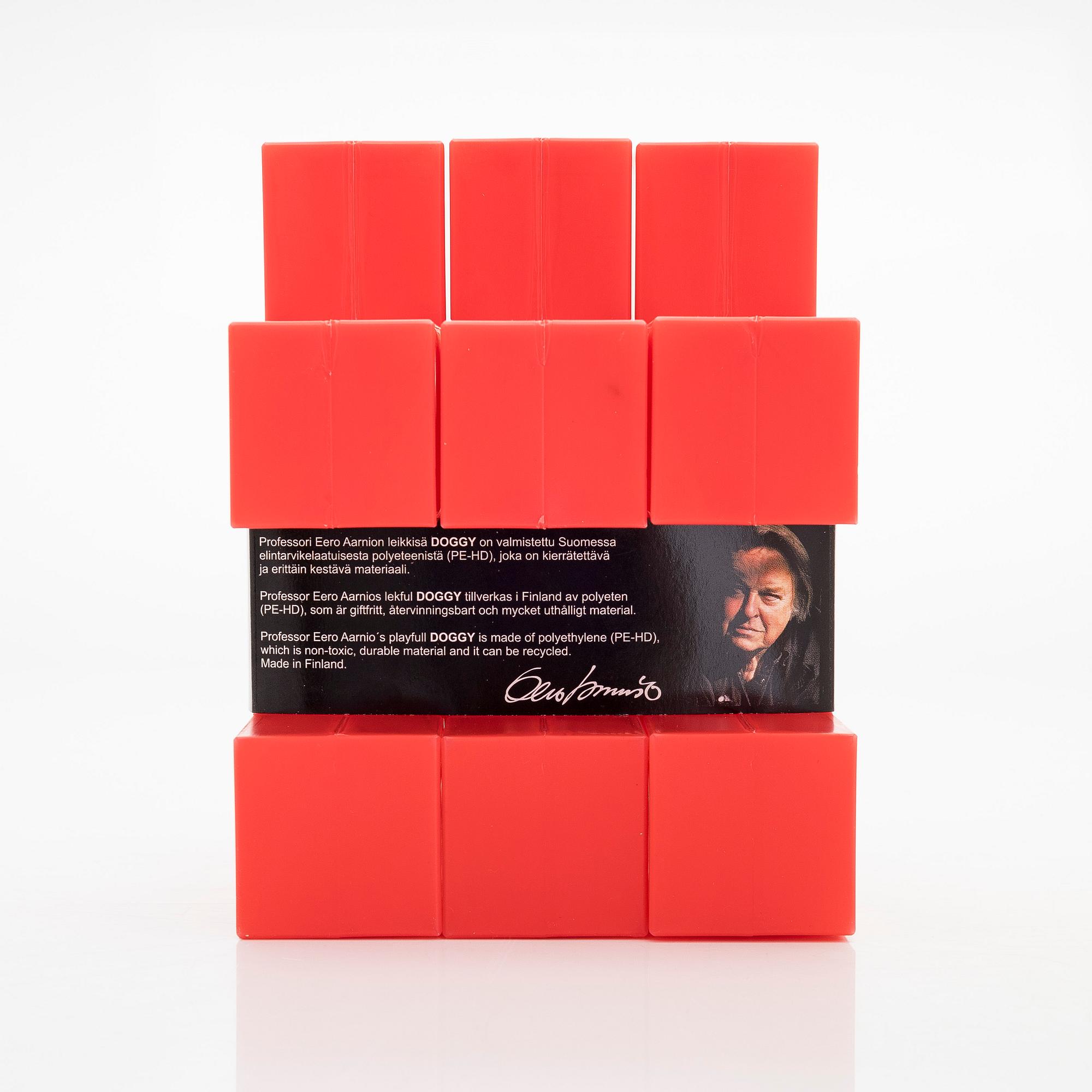 Eero Aarnio, rakennuspalikoita, 30 kpl, "Doggy", Plastex 2009.