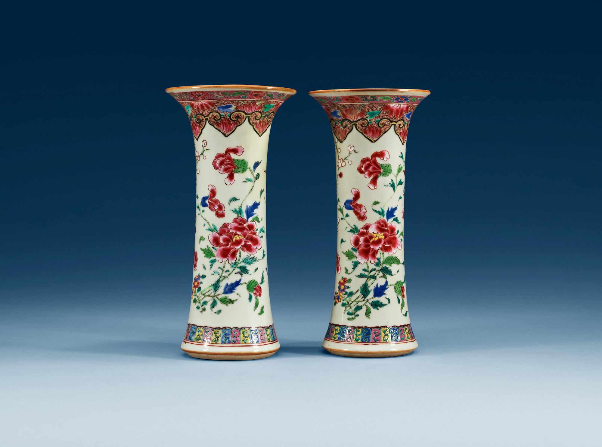VASER, ett par, kompaniporslin. Qing dynastin, Qianlong (1736-95).