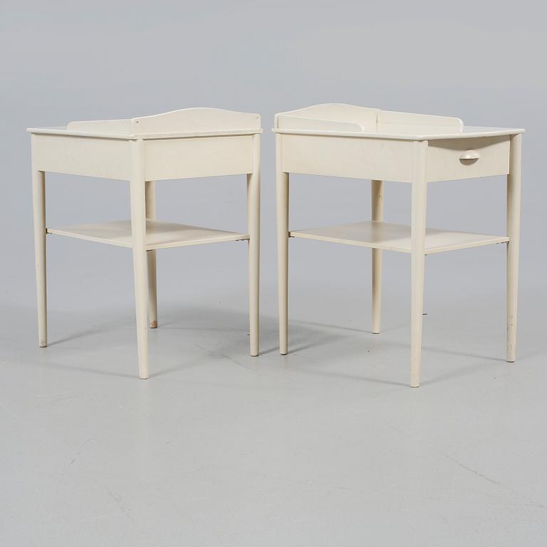 SÄNGBORD, ett par, AB Erik Andersson & Co Snickerifabrik, Rottne, 1900-talets andra hälft.
